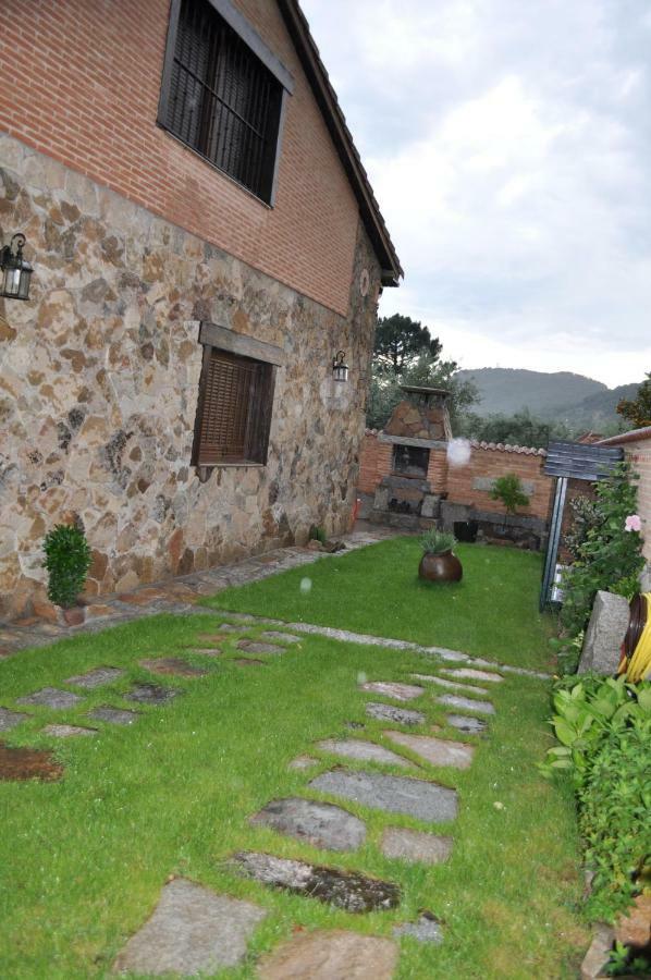 Casa Los 5 Canos Sotillo de la Adrada Exterior photo